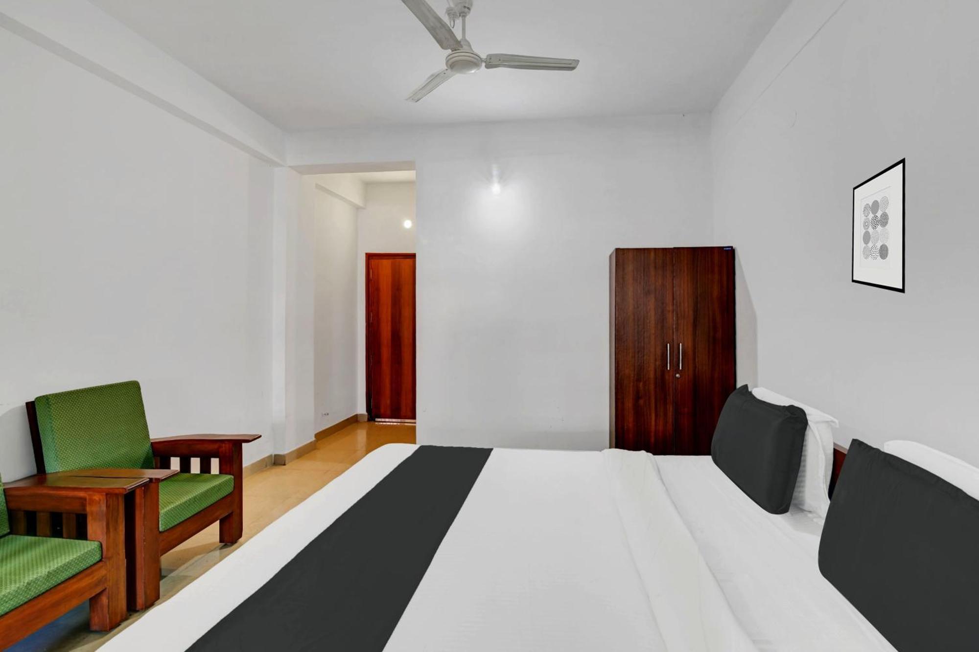 Super Collection O Madikeri City Center Near Ksrtc Bus Stand Coorg Formerly Hotel Ragsys ماديكيري المظهر الخارجي الصورة