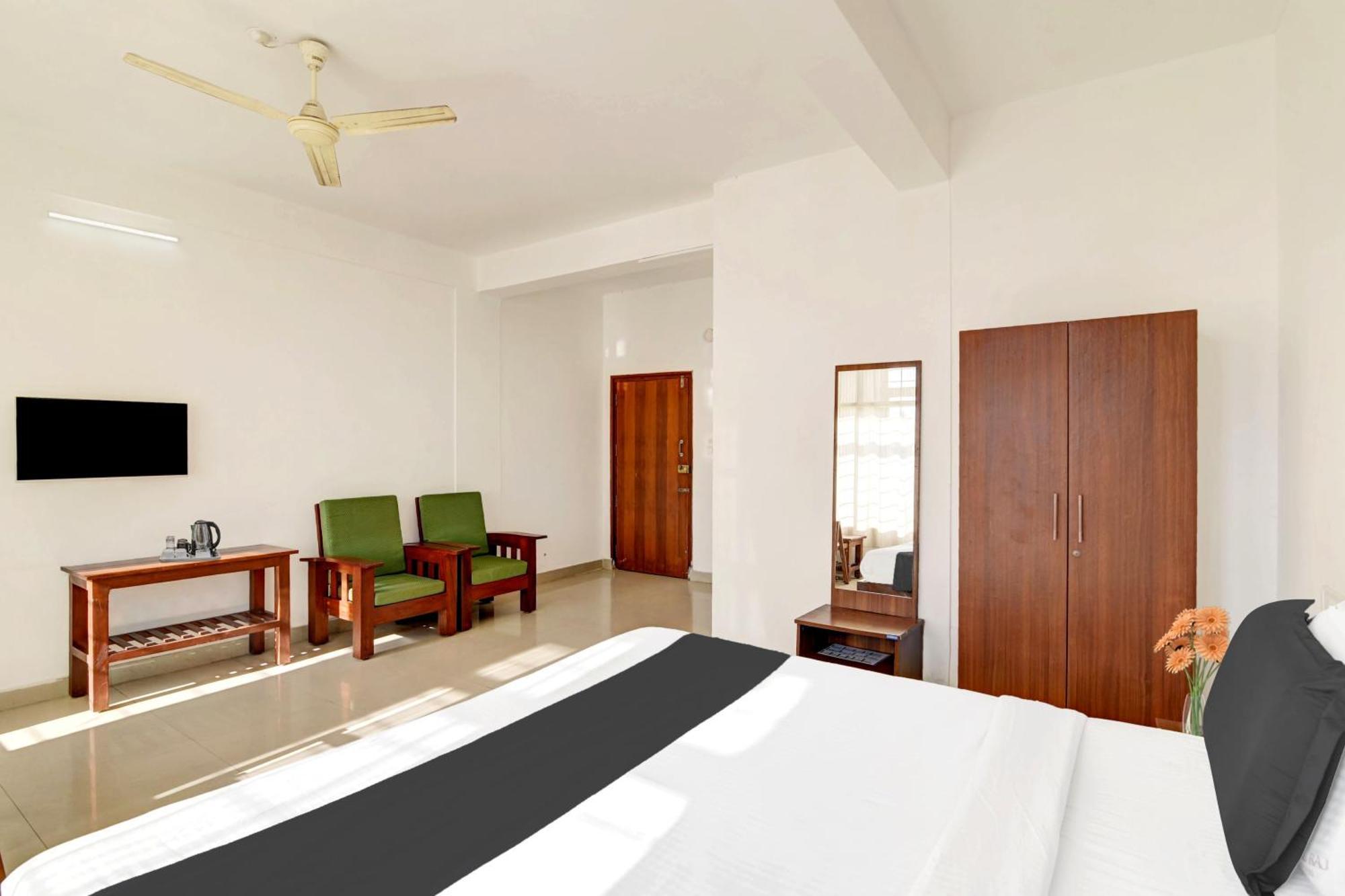 Super Collection O Madikeri City Center Near Ksrtc Bus Stand Coorg Formerly Hotel Ragsys ماديكيري المظهر الخارجي الصورة
