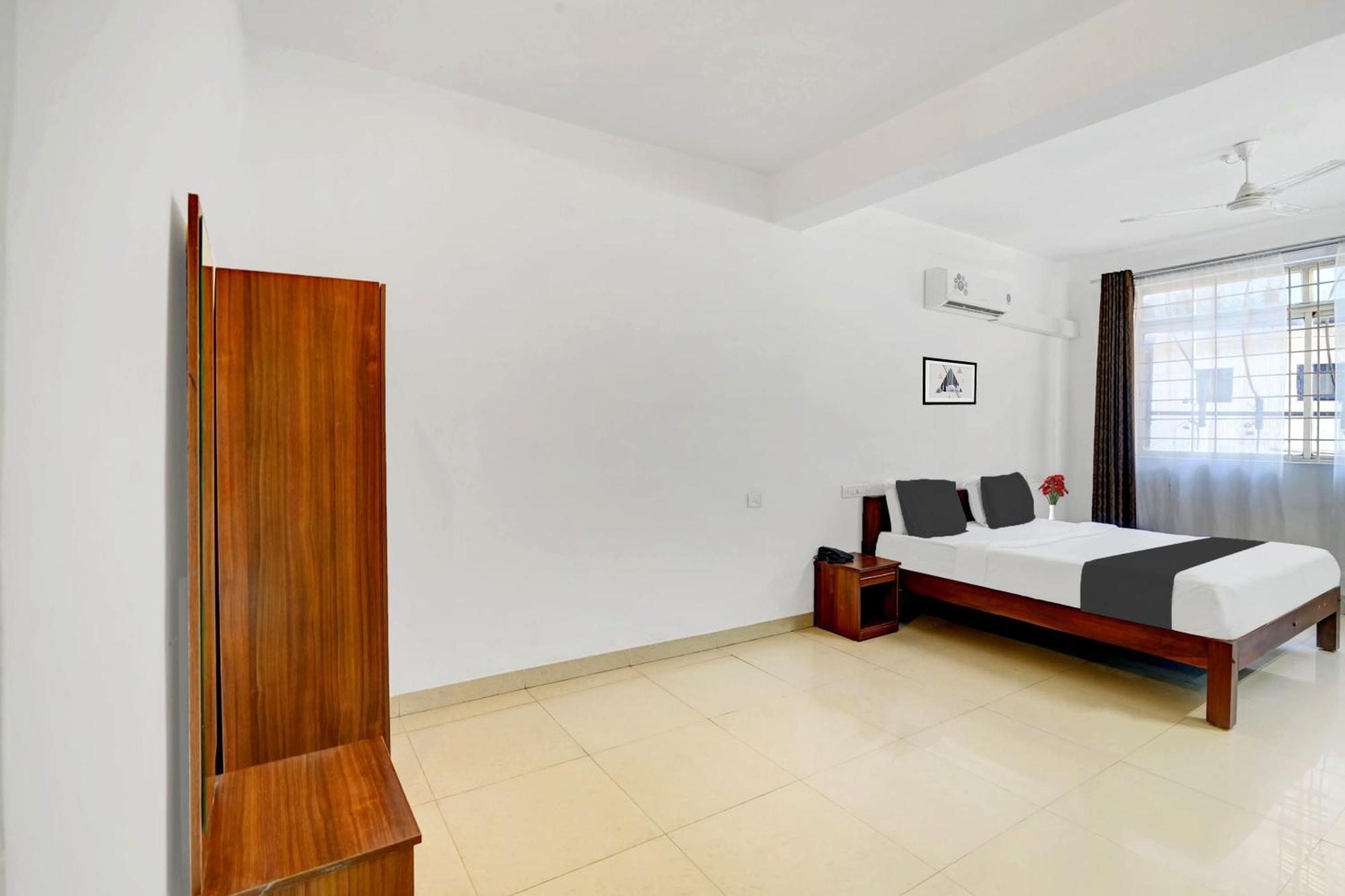 Super Collection O Madikeri City Center Near Ksrtc Bus Stand Coorg Formerly Hotel Ragsys ماديكيري المظهر الخارجي الصورة