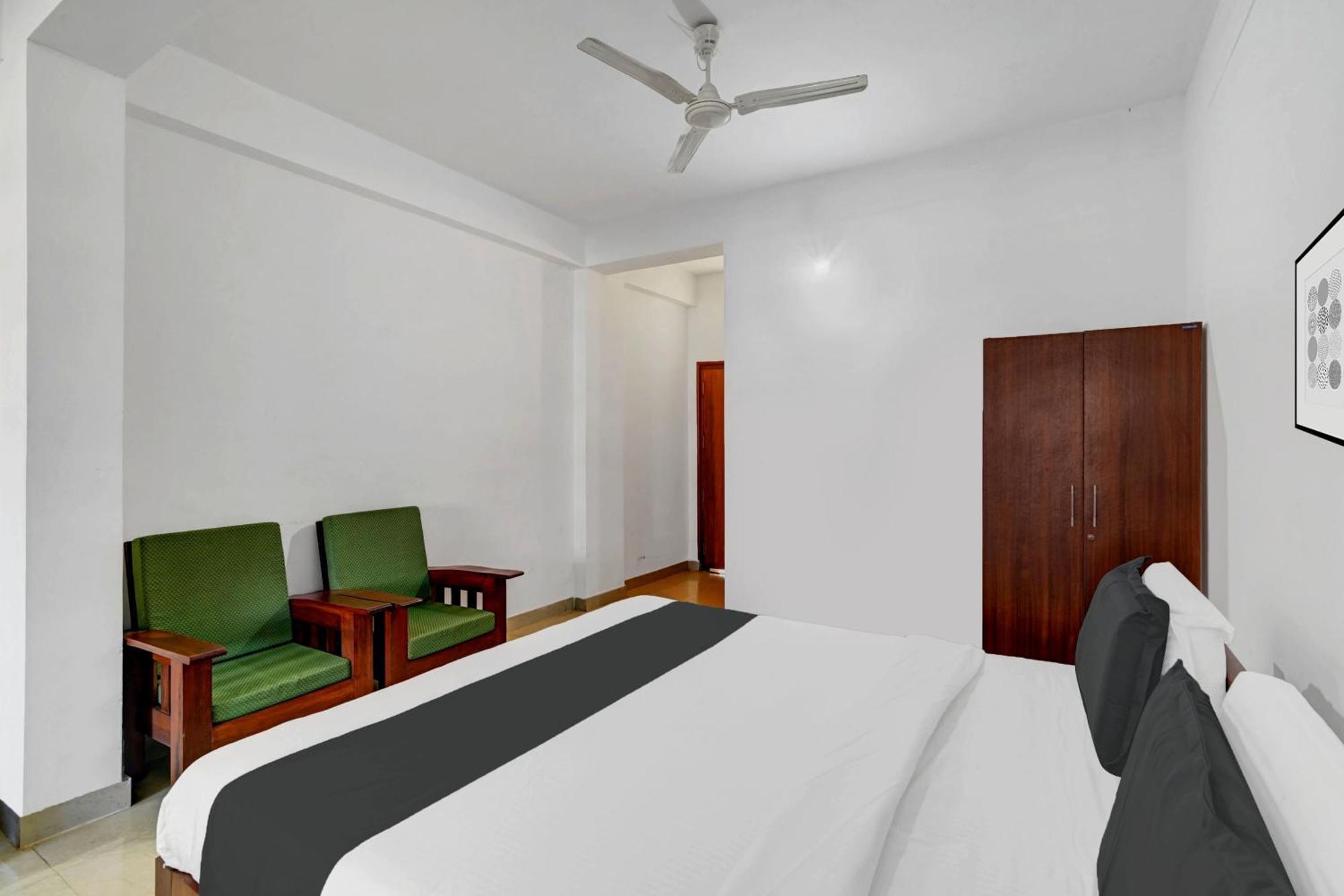 Super Collection O Madikeri City Center Near Ksrtc Bus Stand Coorg Formerly Hotel Ragsys ماديكيري المظهر الخارجي الصورة